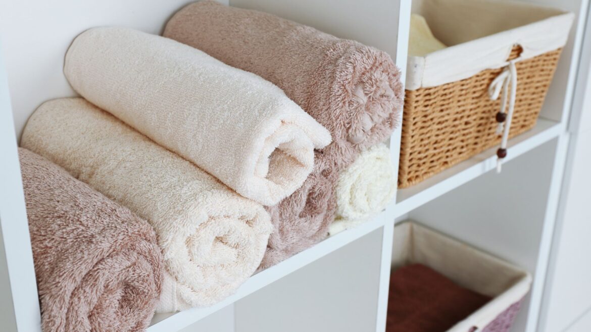 Top Benefits of Linen Cabinets
