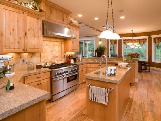 Benefits and Maintenance Tips for Quartersawn Oak Cabinets