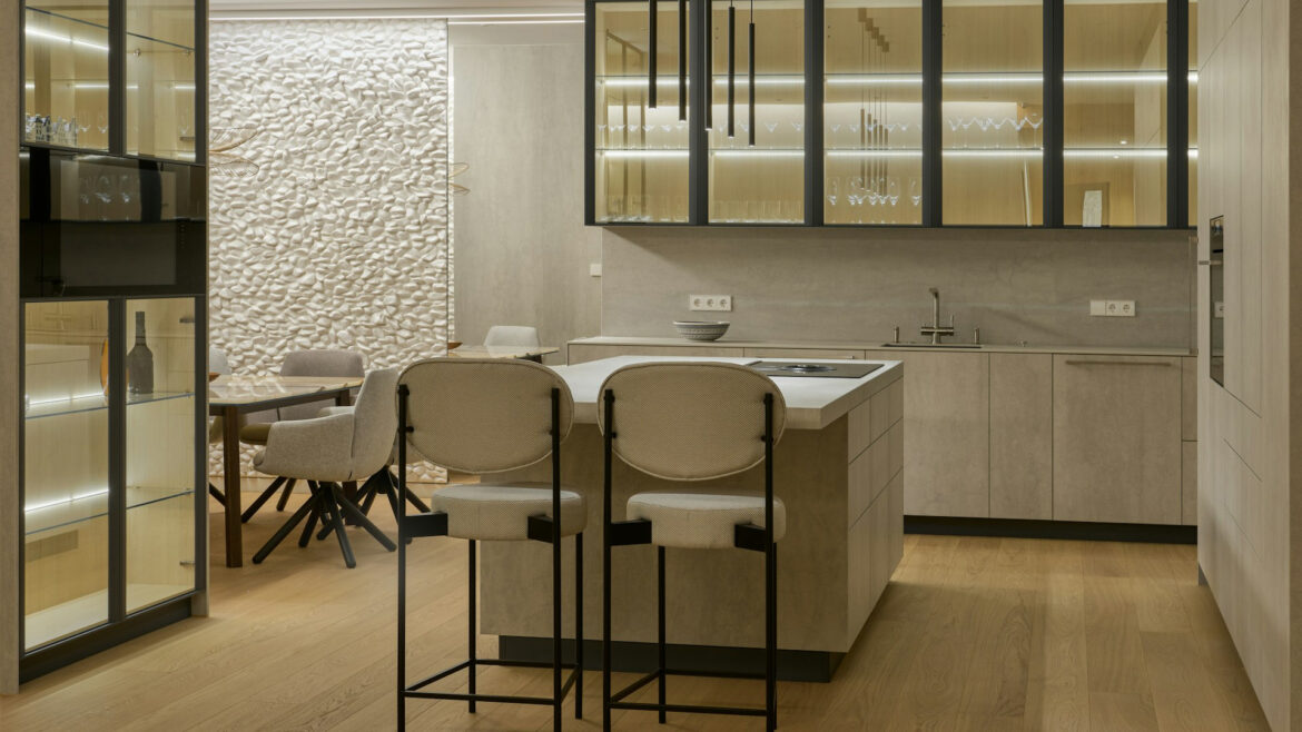The Versatility of Glass-Front Cabinets in Kitchen Design